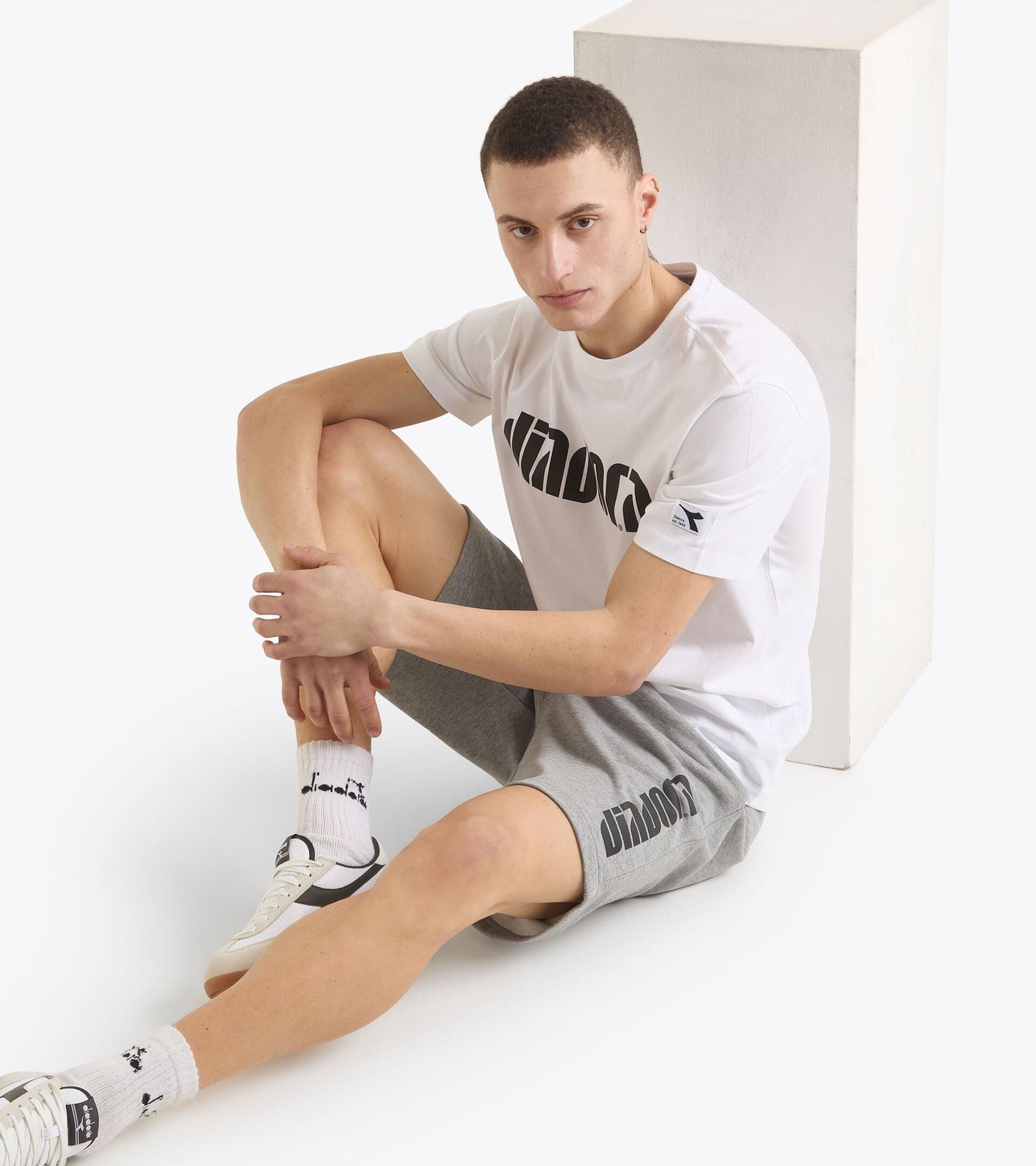 Diadora アパレル BERMUDA ATHL. LOGO ショートパンツ - UNISEX - グレー