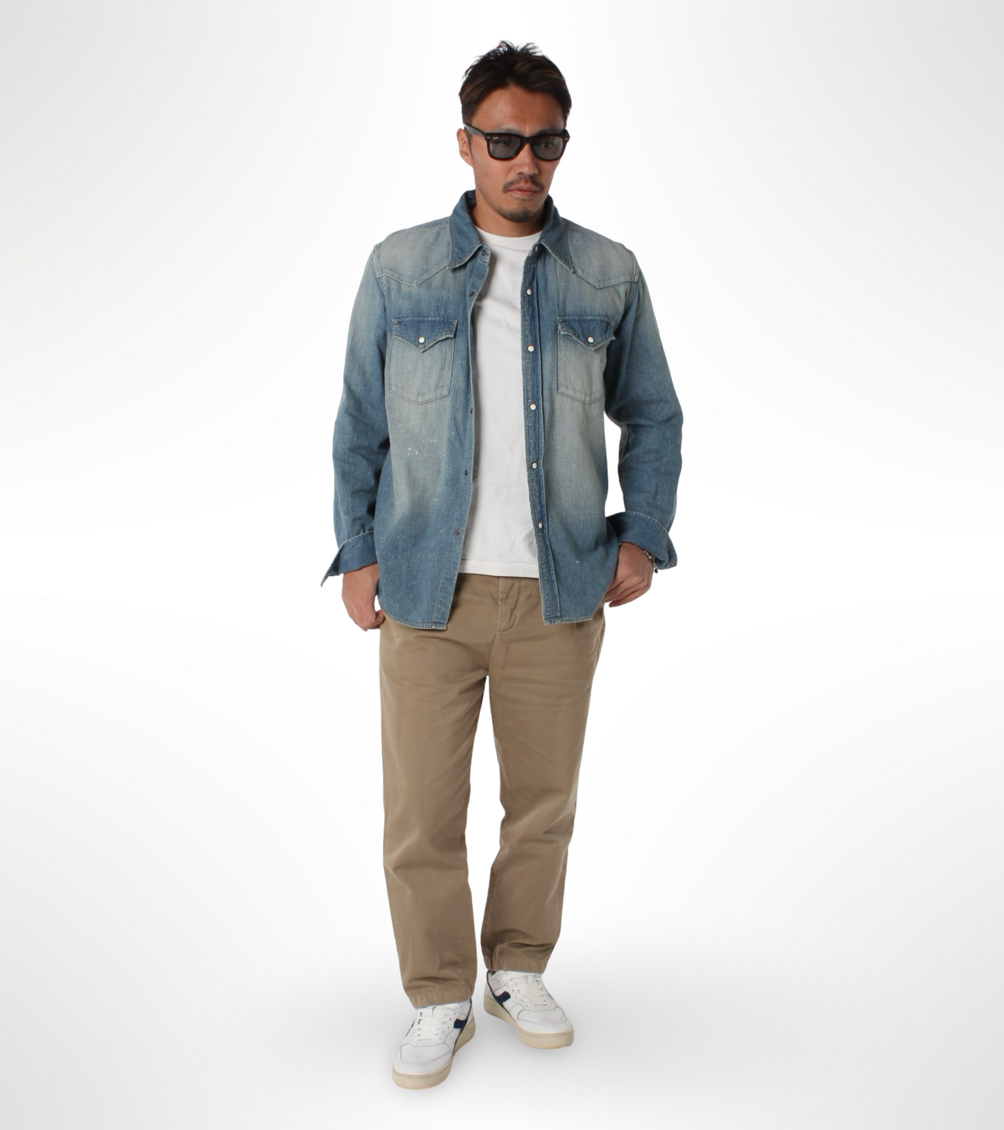B.560 USED - UNISEX - ホワイト