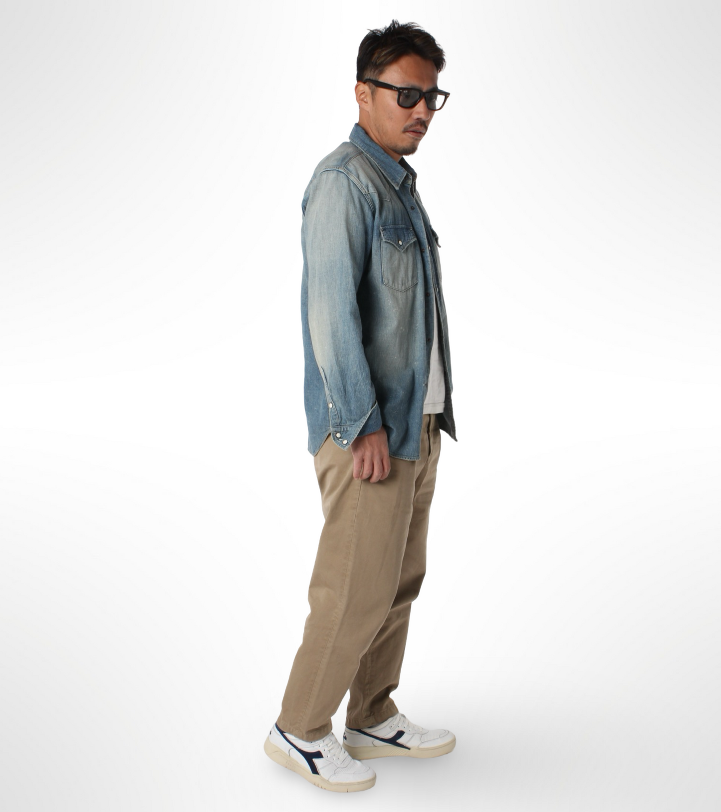 B.560 USED - UNISEX - ホワイト