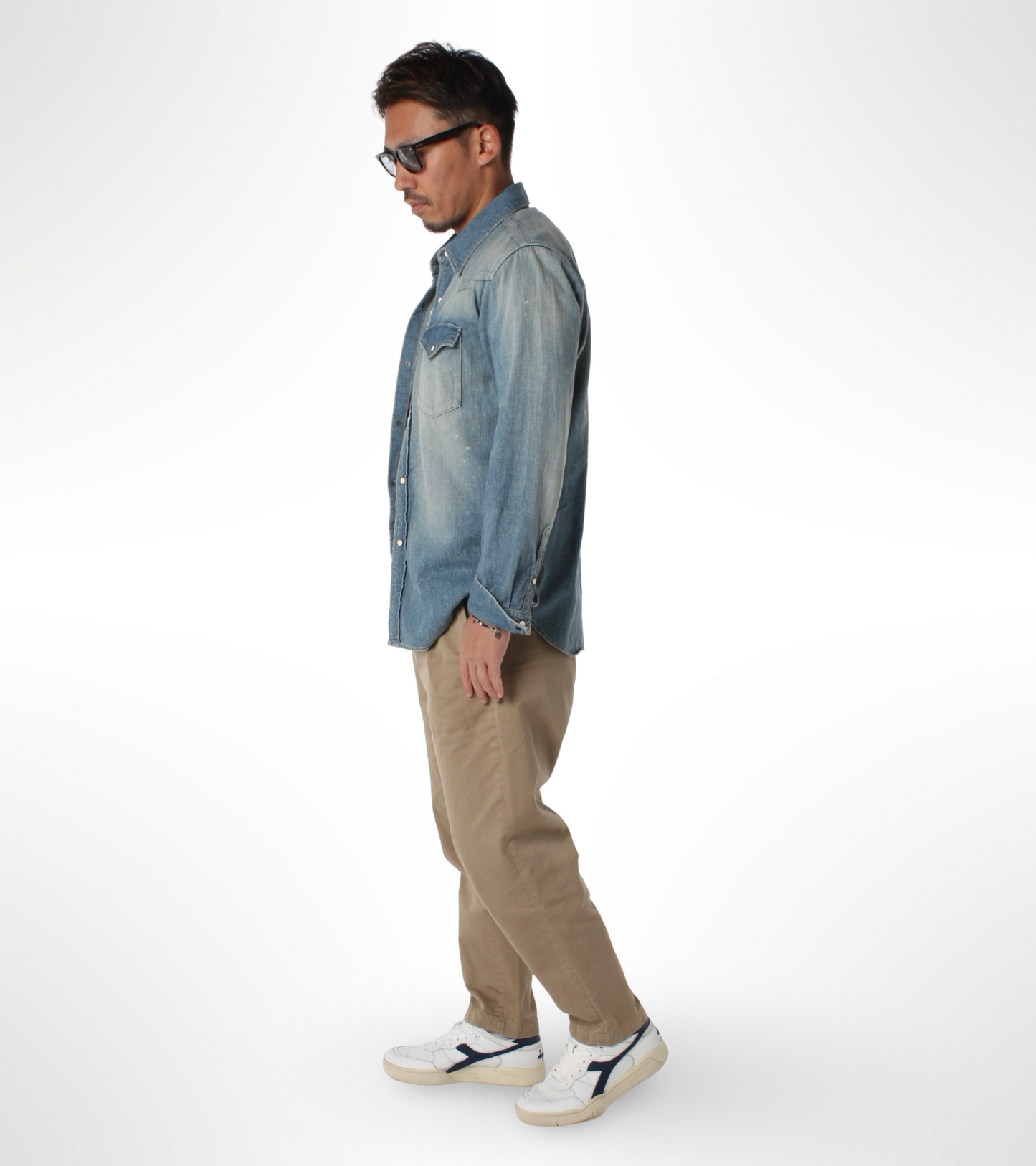 B.560 USED - UNISEX - ホワイト