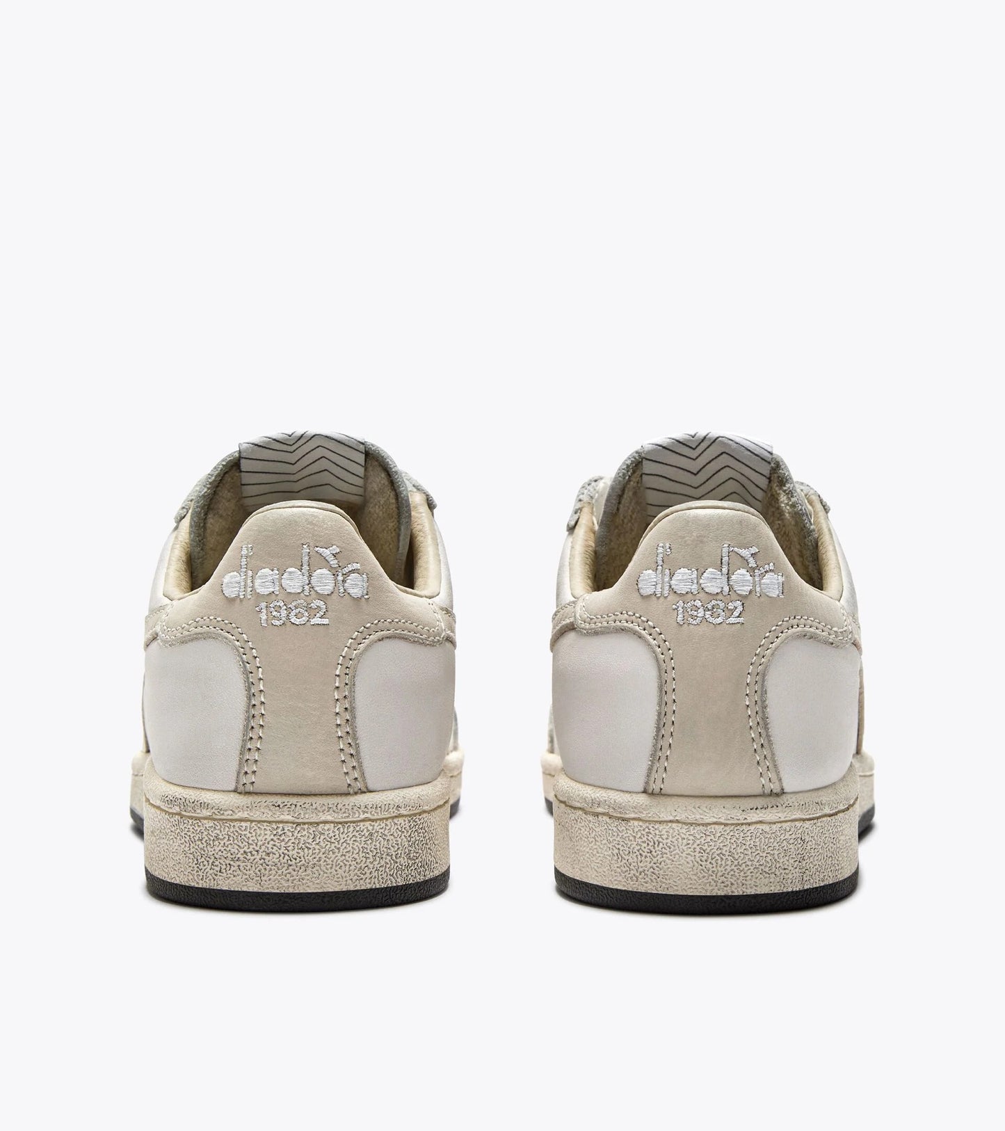 PRESTIGE USED - UNISEX - ホワイト