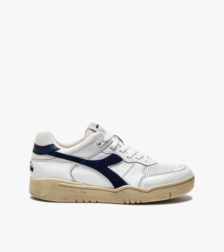 model-B.560 USED-WHT/NAVY