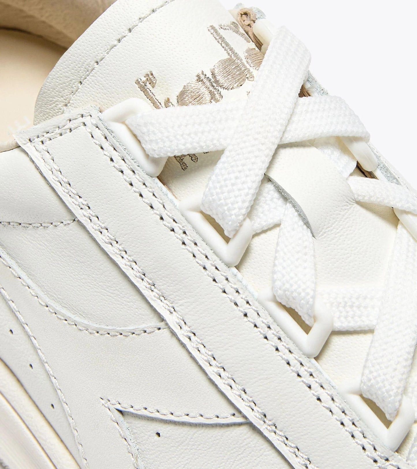 B.ELITE '84 - MEN - ホワイト