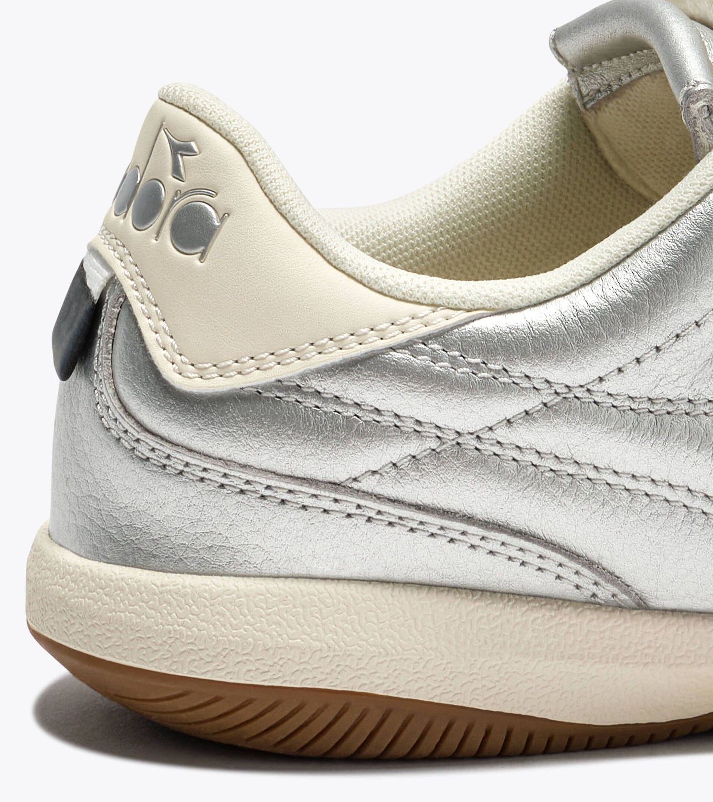 Diadora Sportswear Collection GOLD INDOOR METALLIC｜ディアドラ スニーカー シルバー メンズ レディース