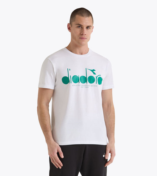【Pre Order】Diadora アパレル T-SHIRT SS LOGO Tシャツ - UNISEX - ホワイト/グリーン