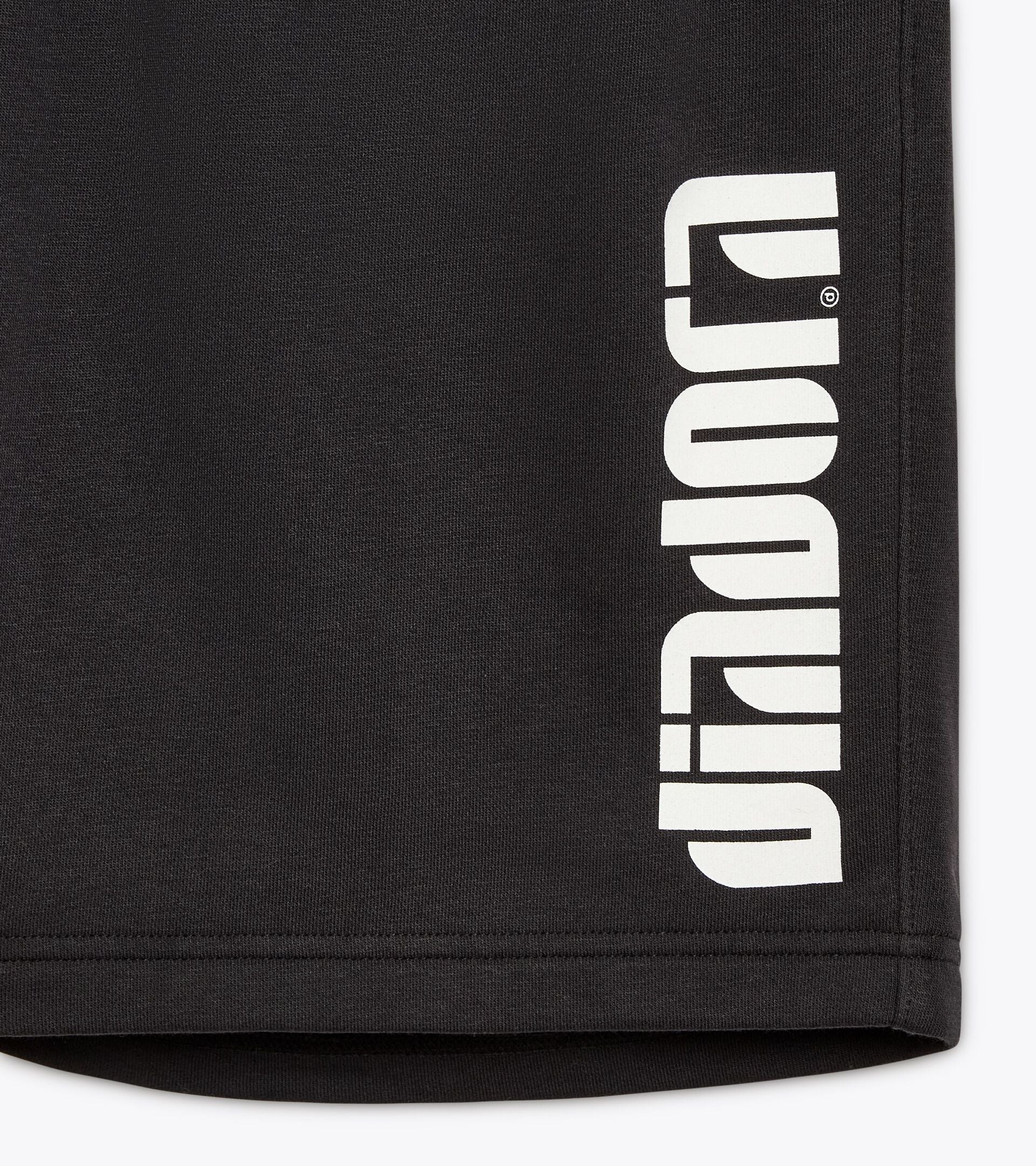 Diadora アパレル BERMUDA ATHL. LOGO ショートパンツ - UNISEX - ブラック