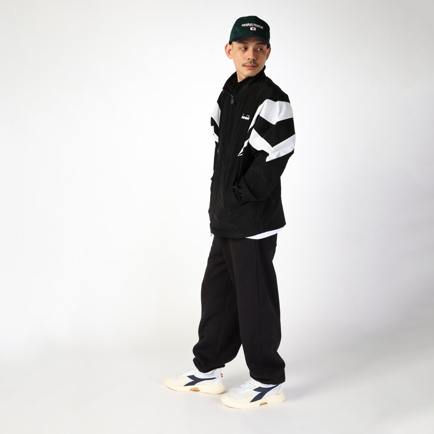 B. ELITE STAR - MEN - ホワイト