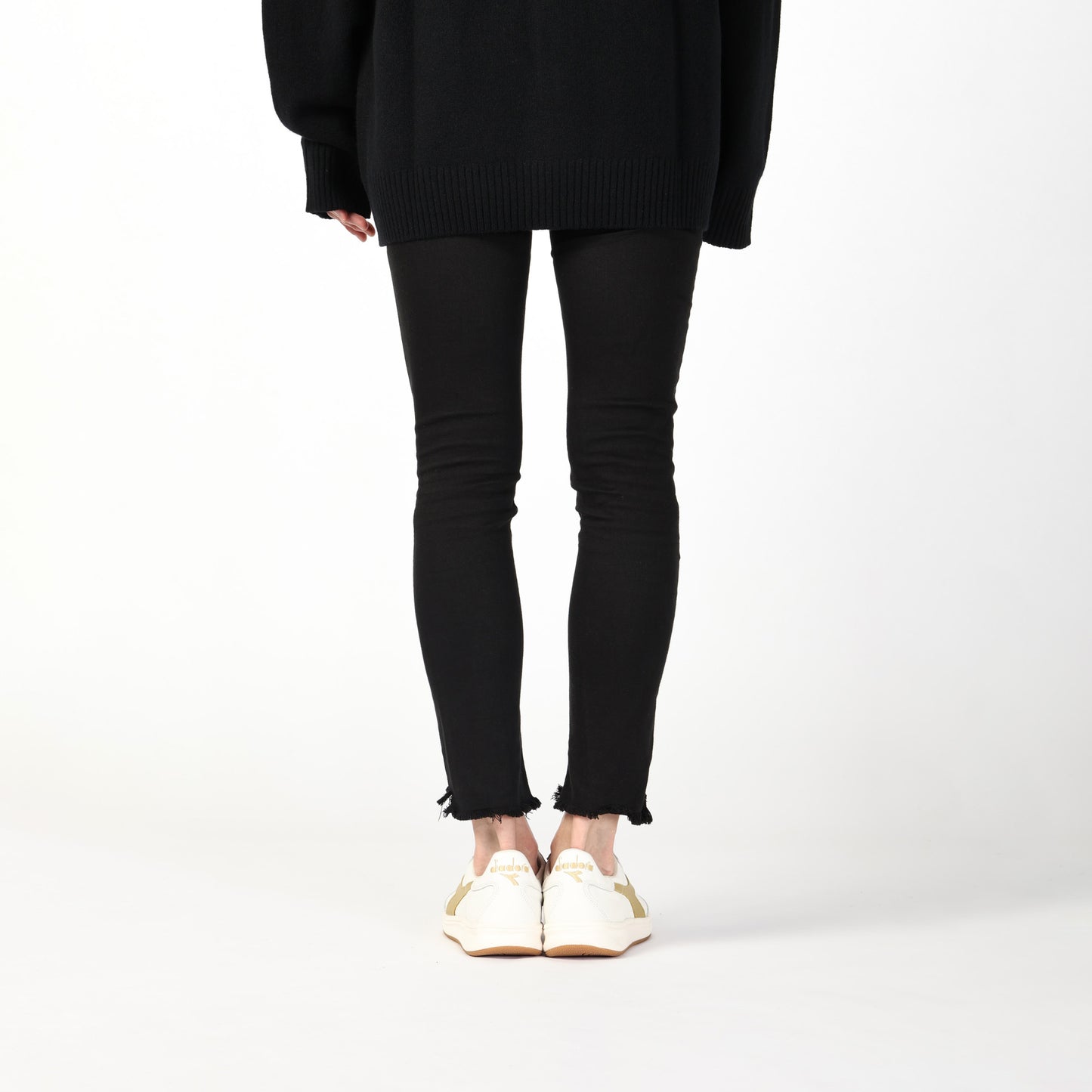 B.ELITE '84 - UNISEX - ホワイト/ゴールド