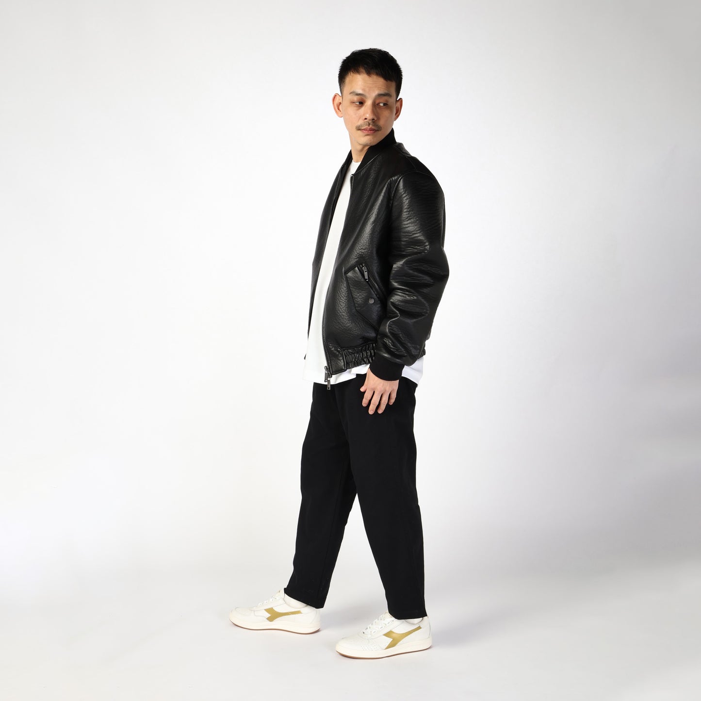 B.ELITE '84 - UNISEX - ホワイト/ゴールド