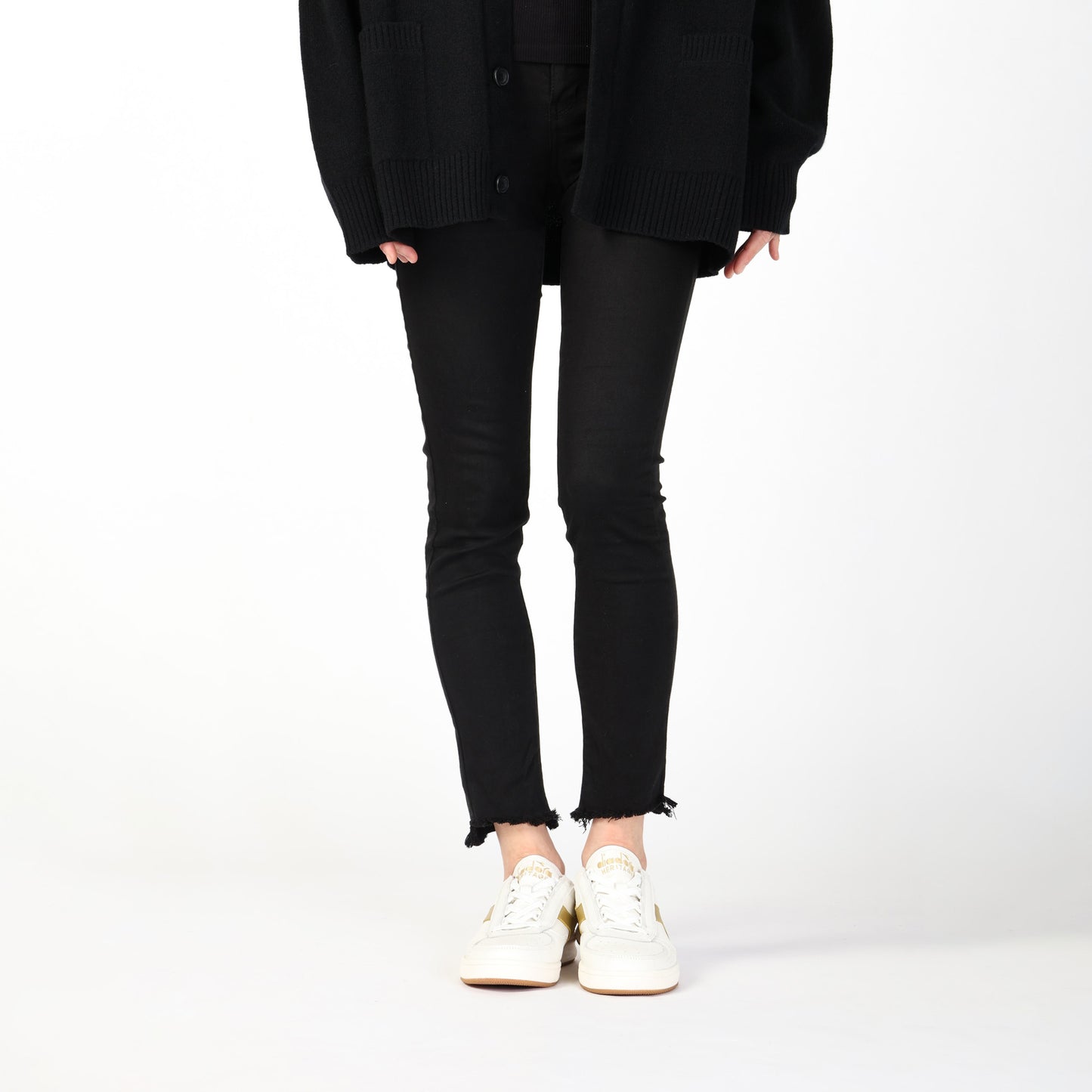 B.ELITE '84 - UNISEX - ホワイト/ゴールド