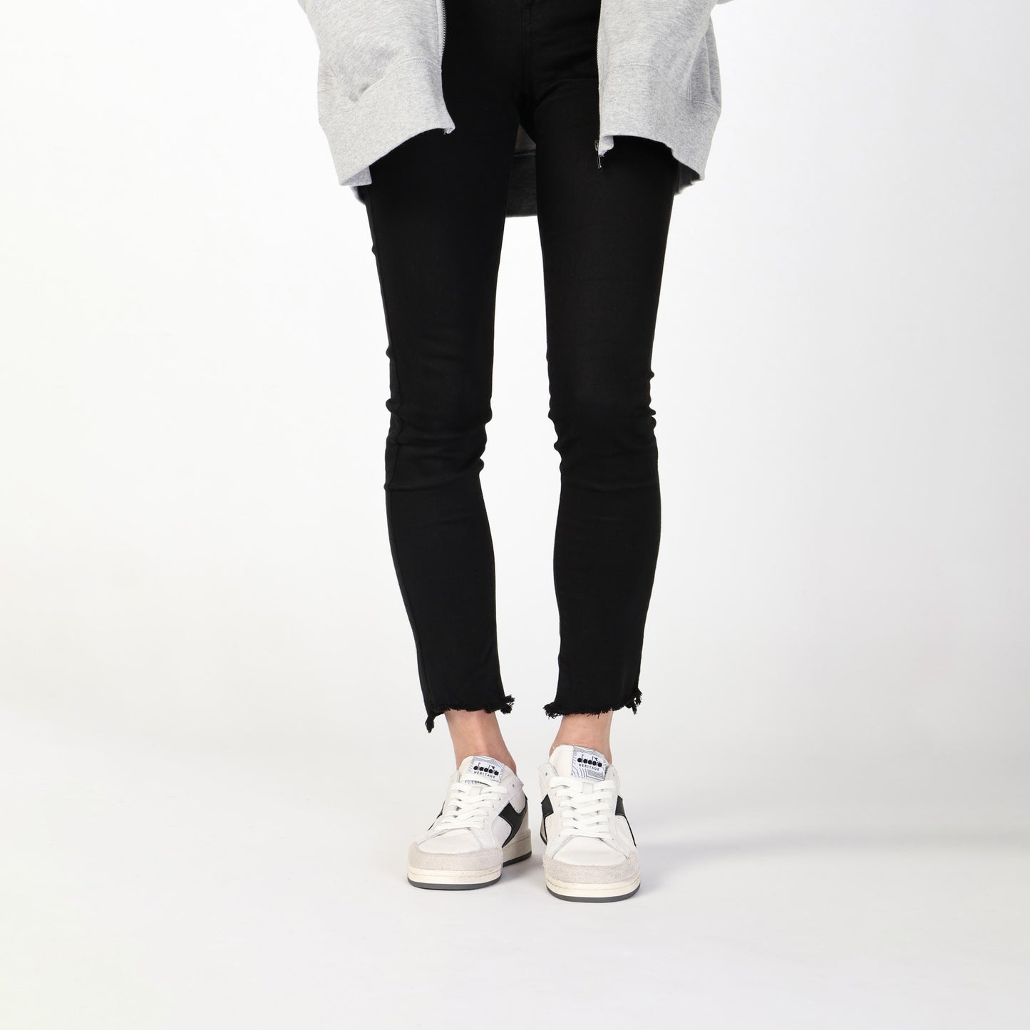 PRESTIGE USED - UNISEX - ホワイト/ブラック