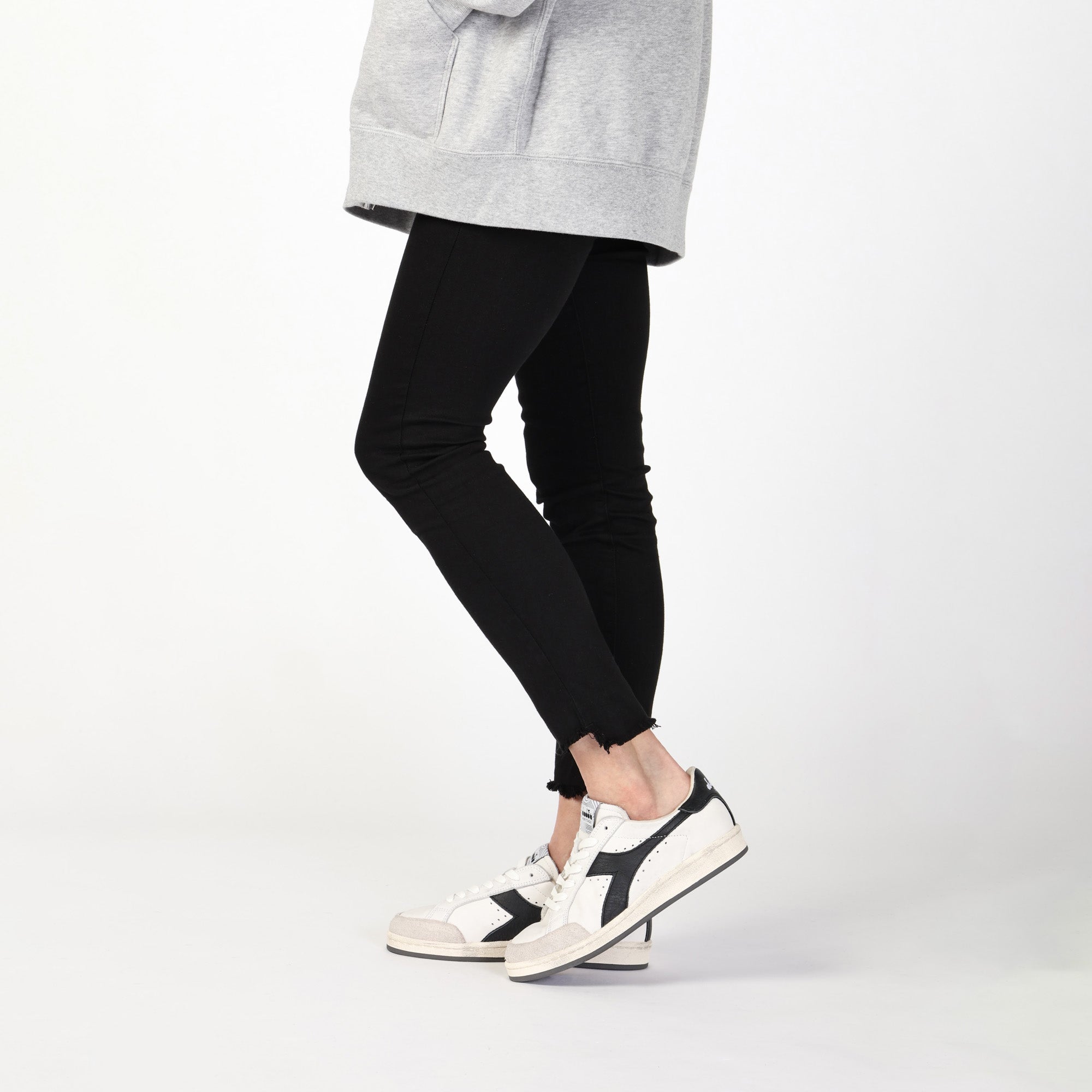 PRESTIGE USED - UNISEX - ホワイト/ブラック