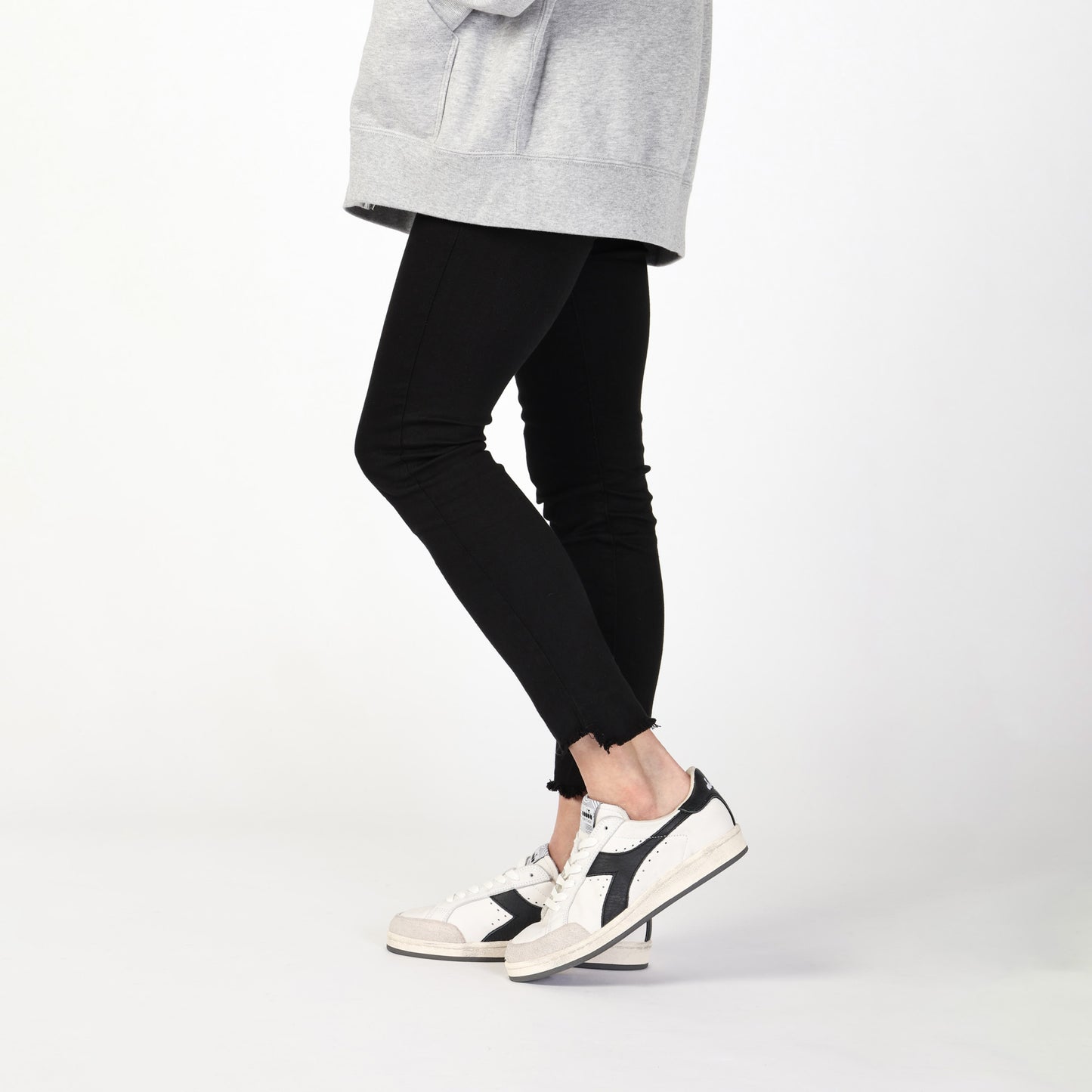 PRESTIGE USED - UNISEX - ホワイト/ブラック