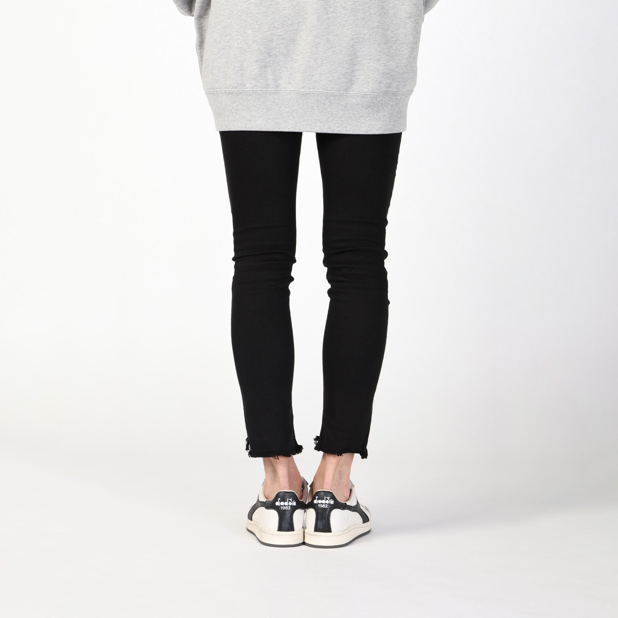 PRESTIGE USED - UNISEX - ホワイト/ブラック