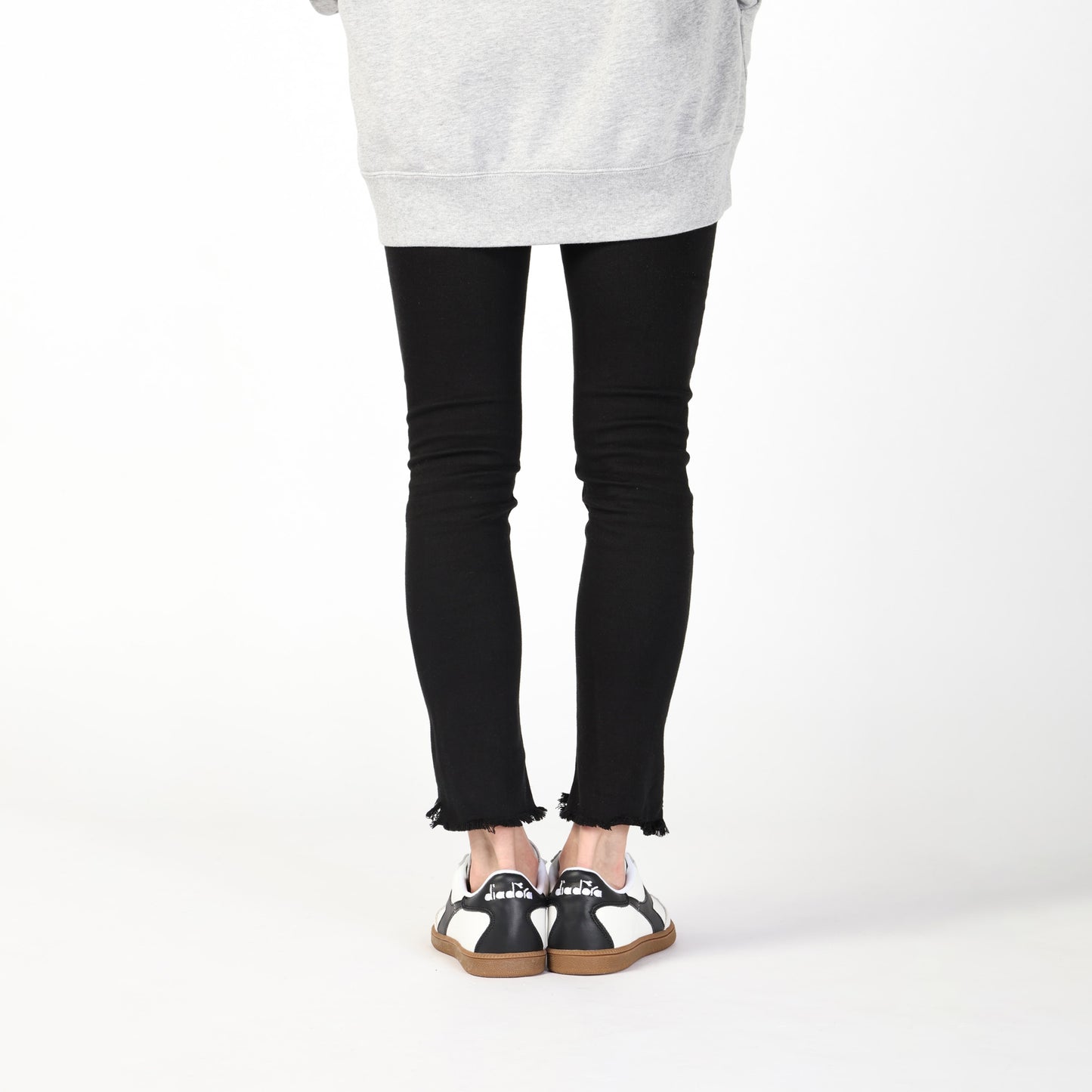 TRAINER - UNISEX - ホワイト/ブラック