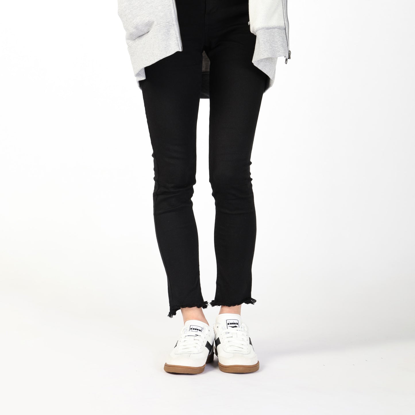 TRAINER - UNISEX - ホワイト/ブラック