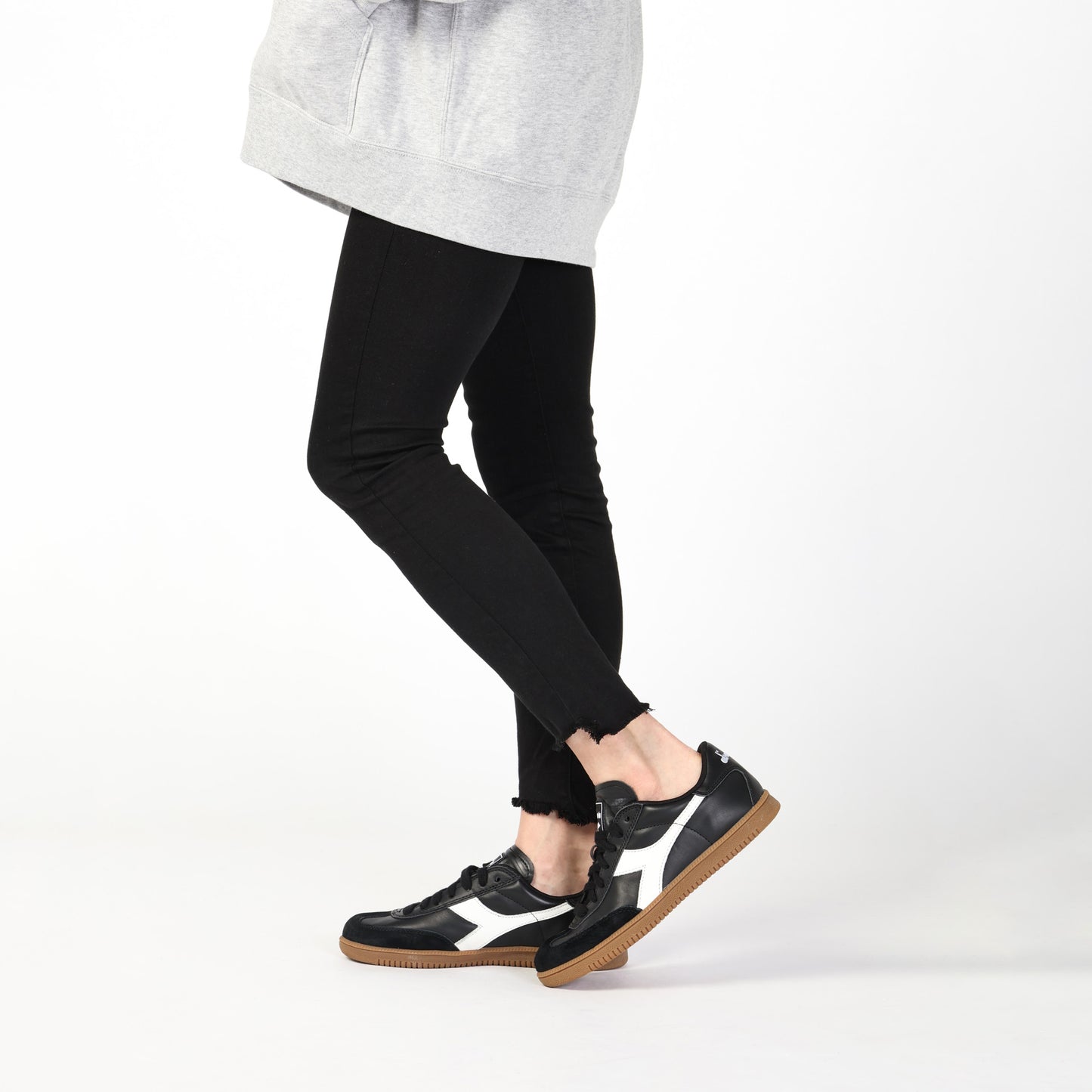 TRAINER - UNISEX - ブラック/ホワイト