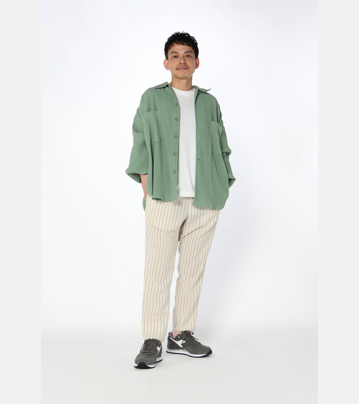 Diadora Sportswear Collection N.92 ADVANCE｜ディアドラ スニーカー グレー カーキ メンズ