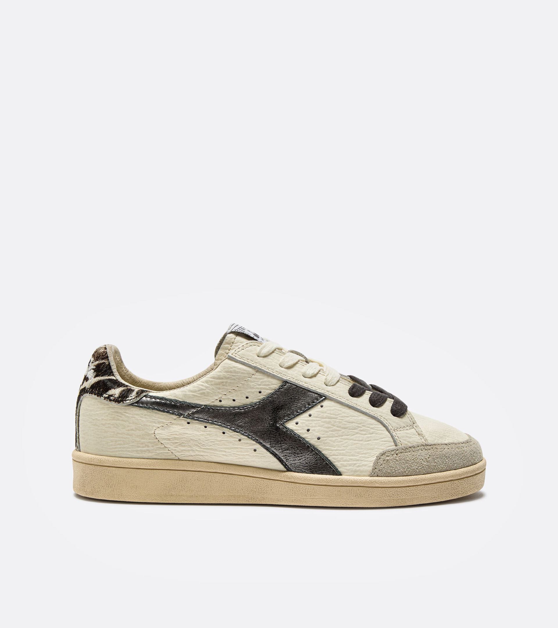 【Pre Order】PRESTIGE SAFARI WN - WOMEN - ホワイト/シルバー