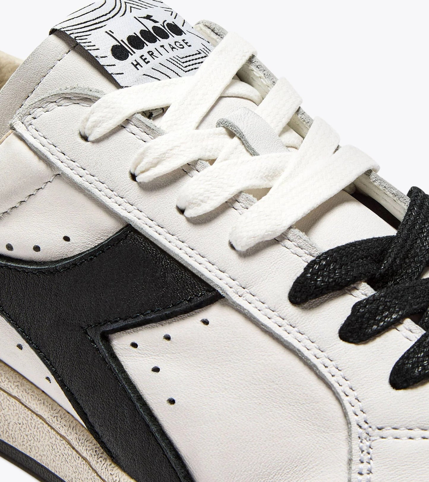 【Pre Order】PRESTIGE USED - UNISEX - ホワイト/ブラック